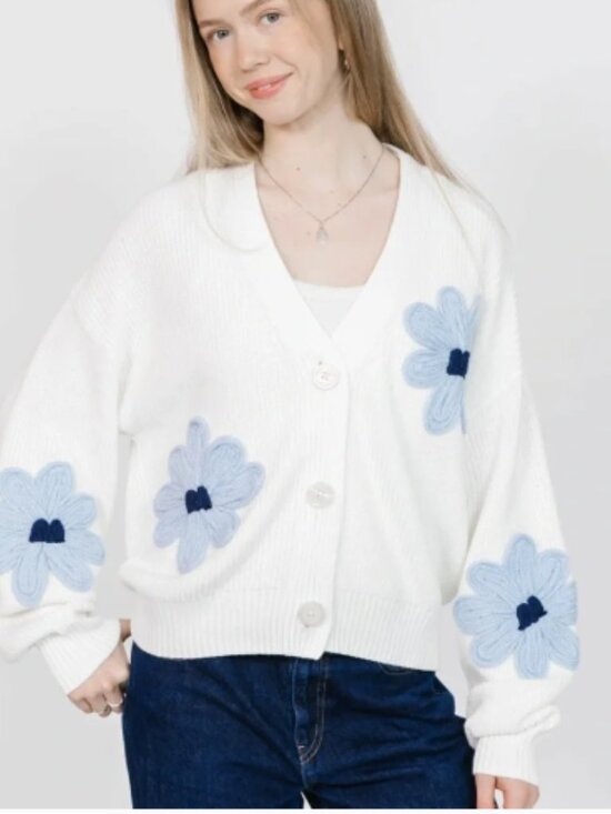 Smash + Tess Sweaters - Smash + Tess Cardigan Daisy White & Blue Size 3XL - 4XL NWT!